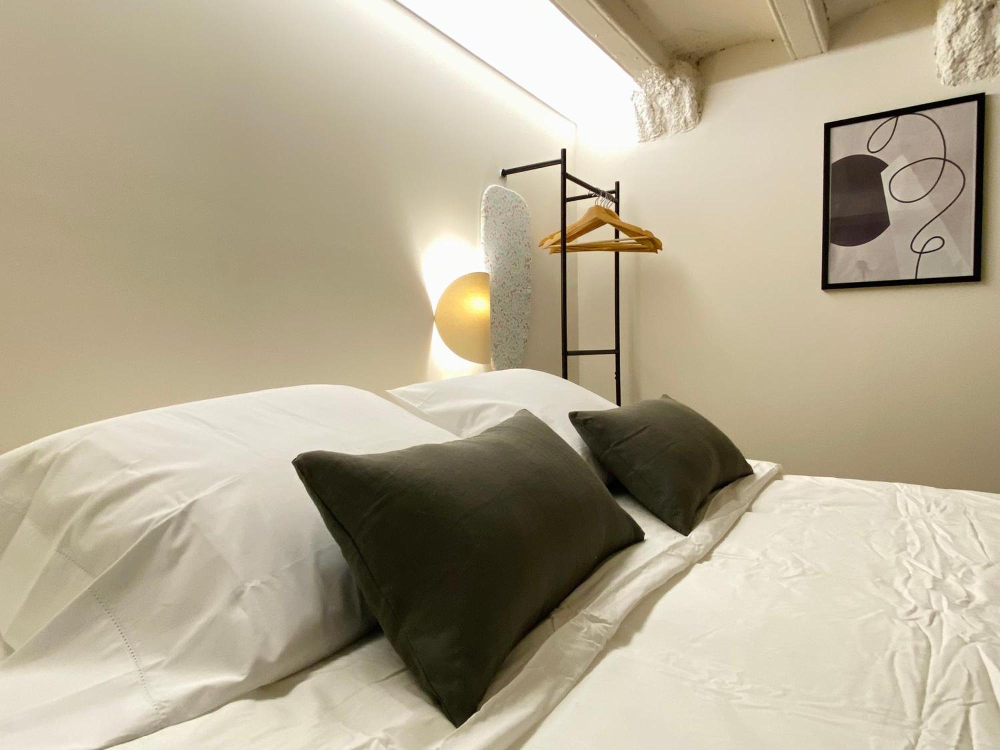 ברצלונה Oasis Apartments & Studios Old Town Center מראה חיצוני תמונה