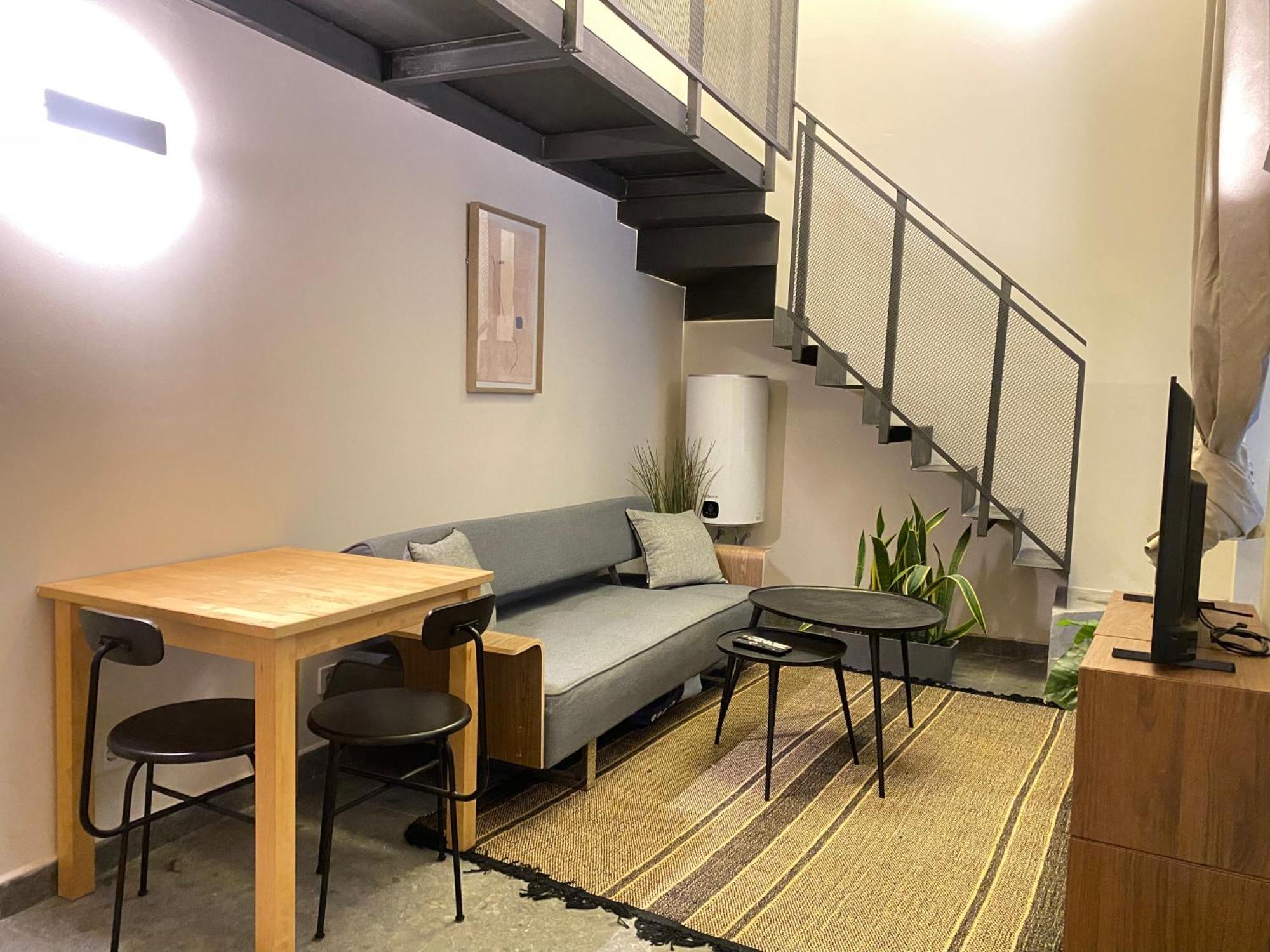 ברצלונה Oasis Apartments & Studios Old Town Center מראה חיצוני תמונה