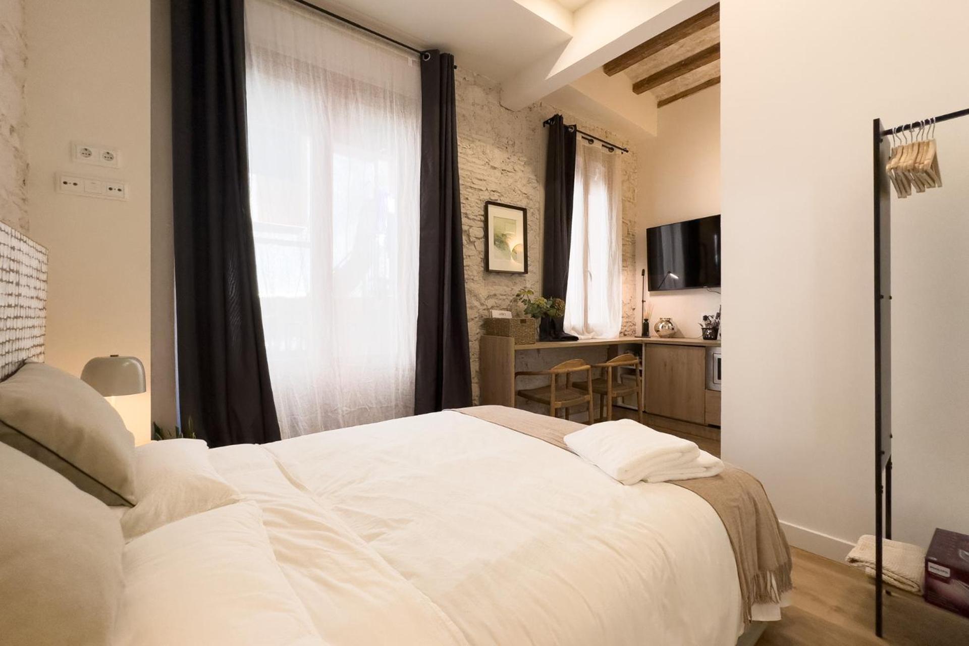 ברצלונה Oasis Apartments & Studios Old Town Center מראה חיצוני תמונה